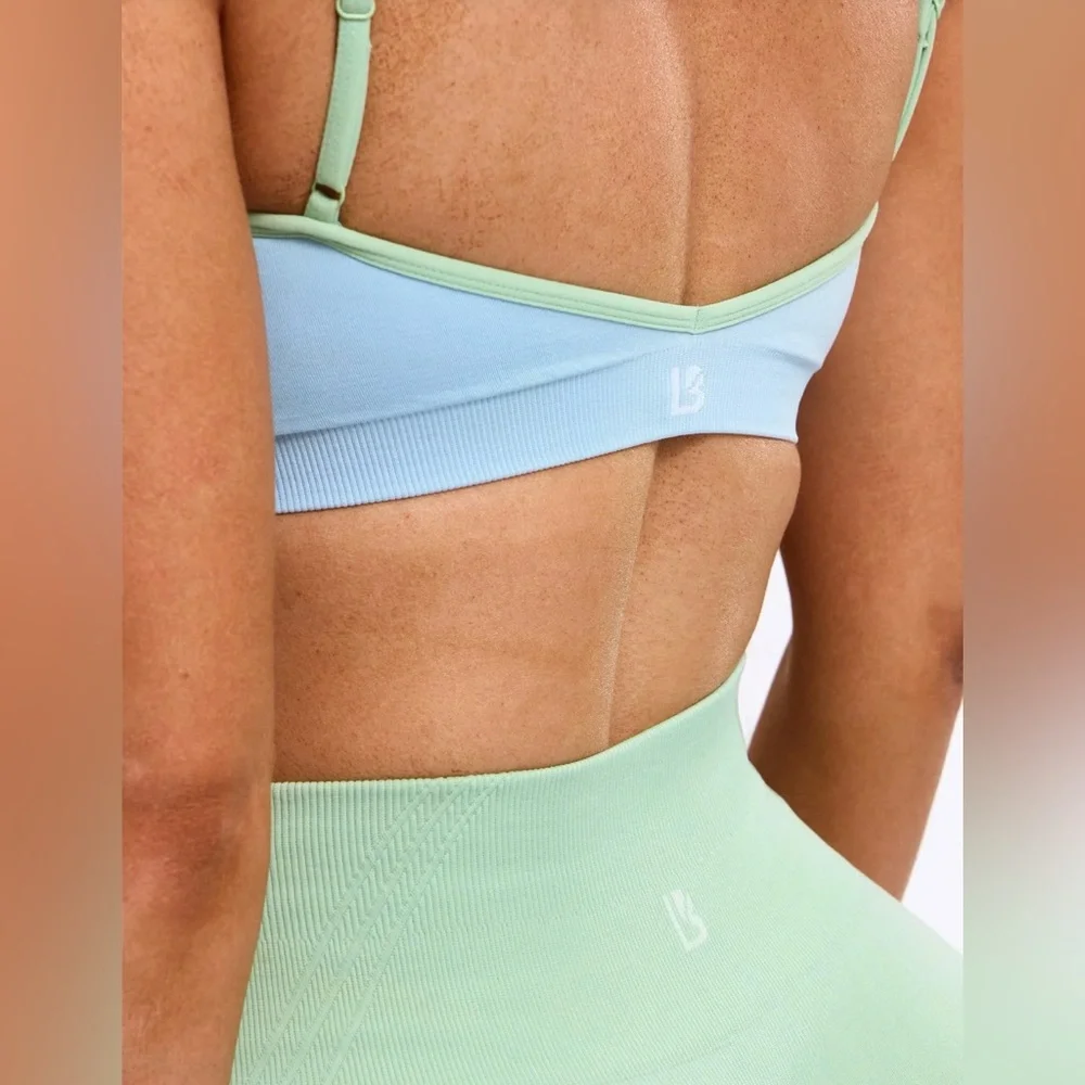 Buffbunny - Wonder Seamless Sports Bra - Picture 3 of 6